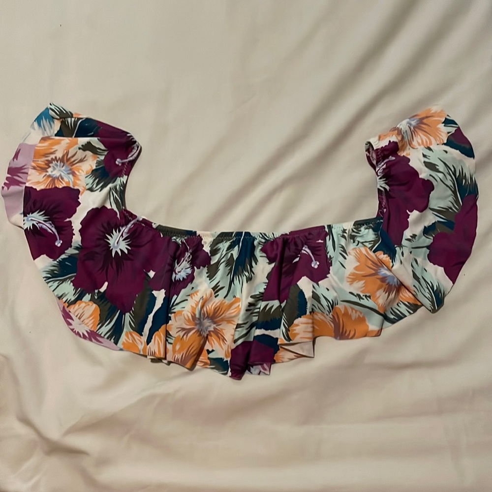 Altard state off the shoulders swimsuit top